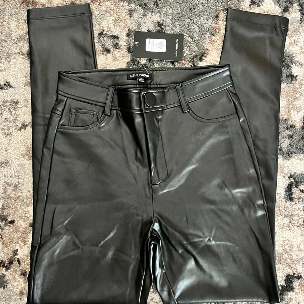 Fashion nova super stretch leather pants size small
